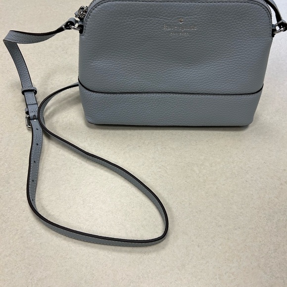 Blue Kate spade crossbody pebbled leather bag in new condition. - Picture 2 of 7